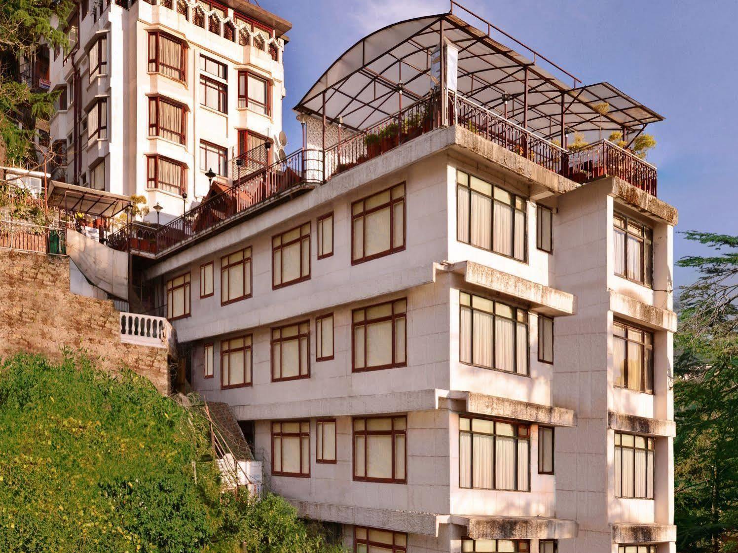 Отель Ashiana Regency Шимла Экстерьер фото